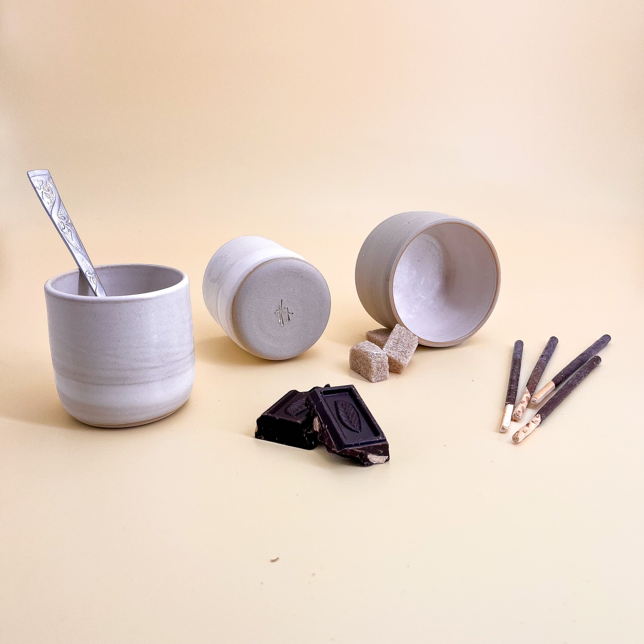 Duo de tasses à café et un ramequin Brume