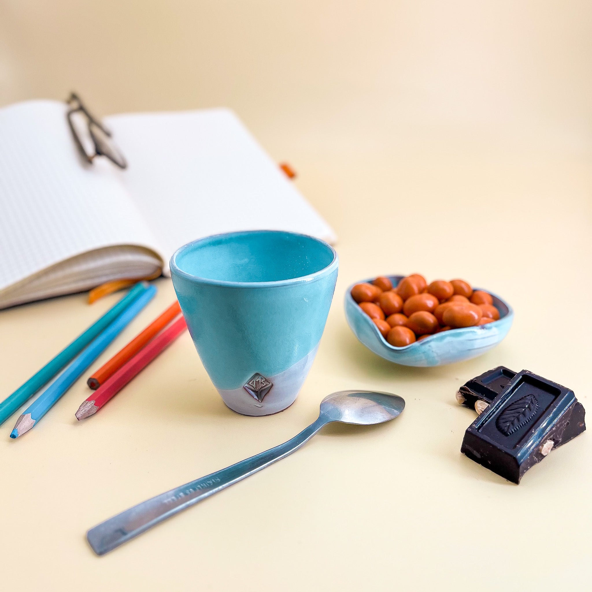 Tasse à café et sa coupelle cœur